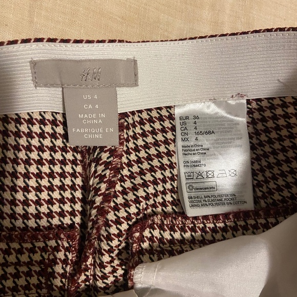 H&M dogtooth pattern cigarette trouser | Size 4 - Picture 3 of 4